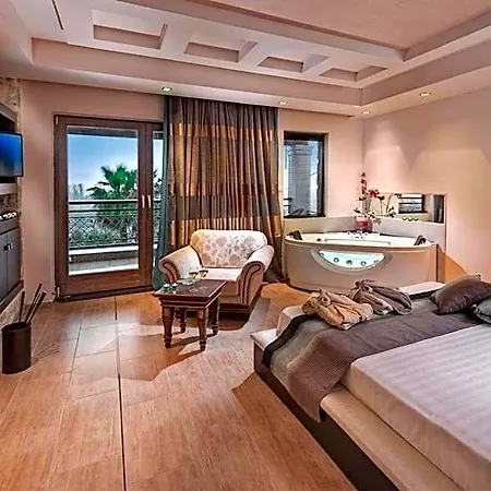 Hotel Iakovakis & 4*